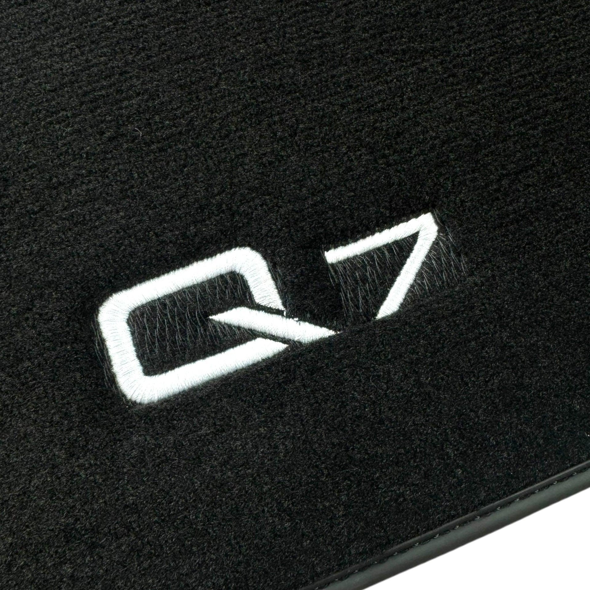 Black Floor Mats for Audi Q7 4M (2015-2019) - AutoWin