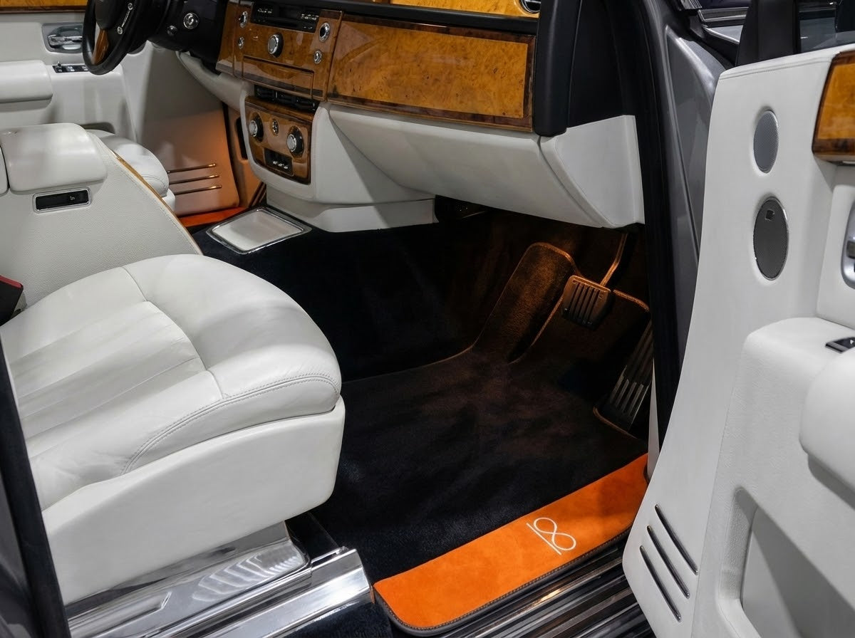 Tappetini in pelle di pecora rosa per Rolls Royce Phantom VIII (2017-2024) Design ER56 - ER56 Design