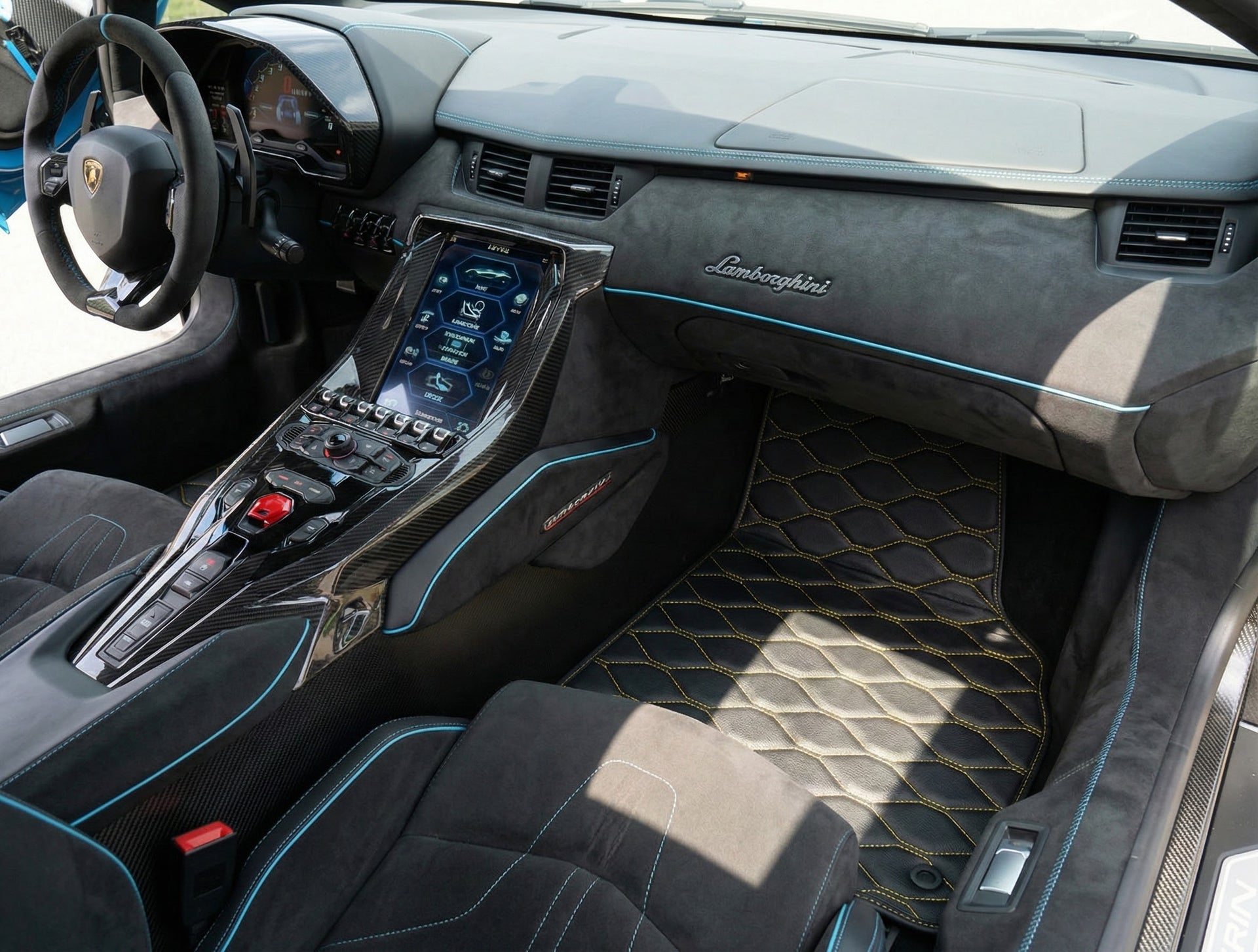 Personalisierbare Leder-Fußmatten mit Linienmuster für Lamborghini Centenario (2016-2017) - AutoWin