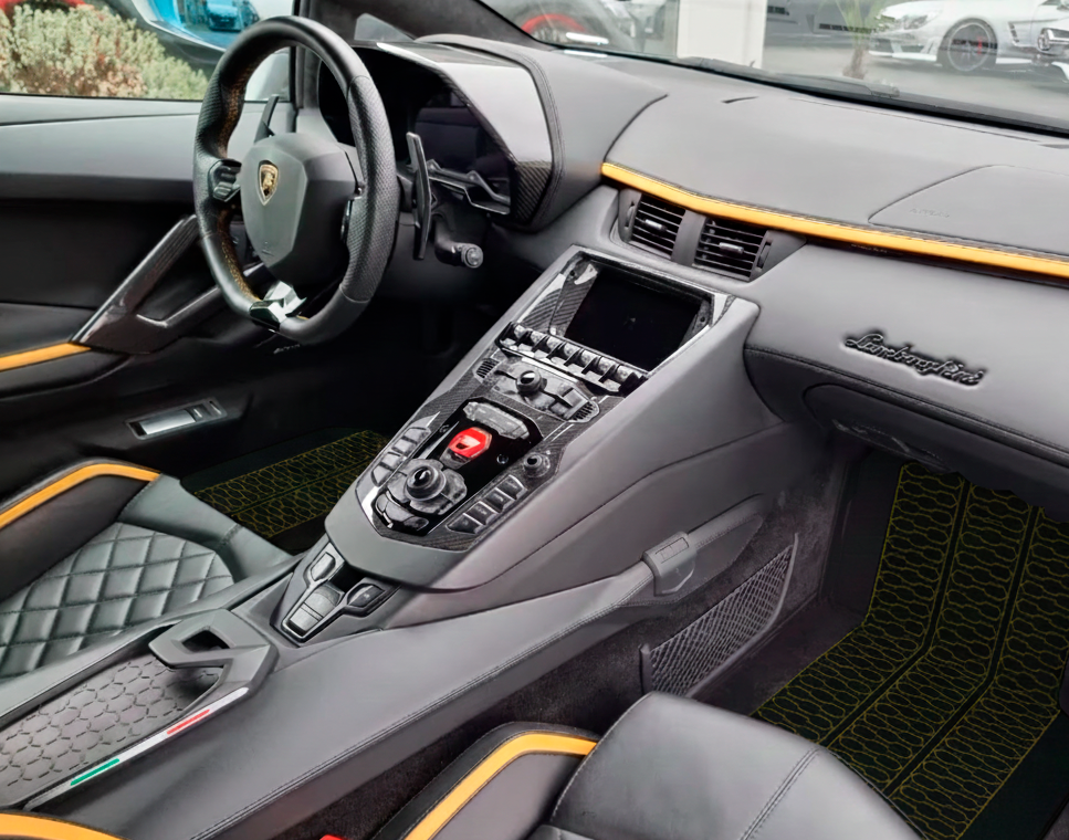 Customizable Leather Floor Mats with Single Diamond Pattern for Lamborghini Huracan Sterrato (2023-2024) - AutoWin