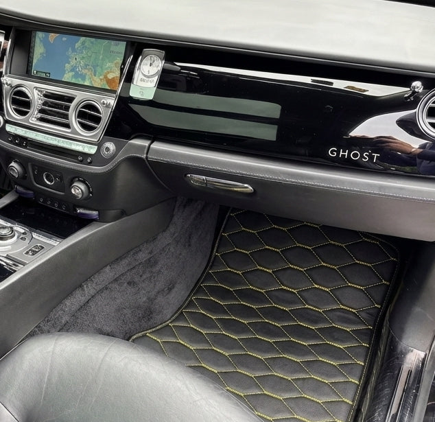 Alfombrillas de coche de cuero personalizables con patrón hexagonal vertical para Rolls Royce Ghost Series II (2021–2024) - AutoWin