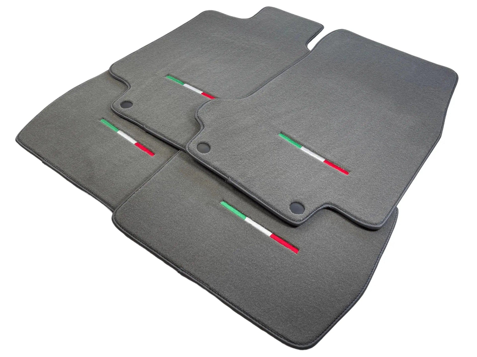 Gray Floor Mats For Maserati GranTurismo Sportline (2009-2019) IT Edition - AutoWin