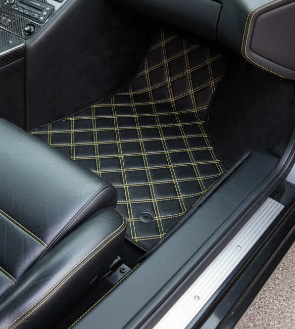 Tapis de voiture en cuir personnalisables avec un motif hexagonal entrelacé pour Lamborghini Diablo (1990-2001) - AutoWin