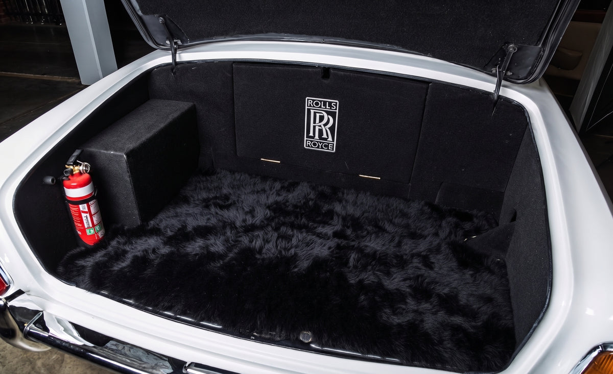 Tapis de sol en cuir personnalisables avec motif hexagonal Viper pour Rolls Royce Shadow (1965-1977)