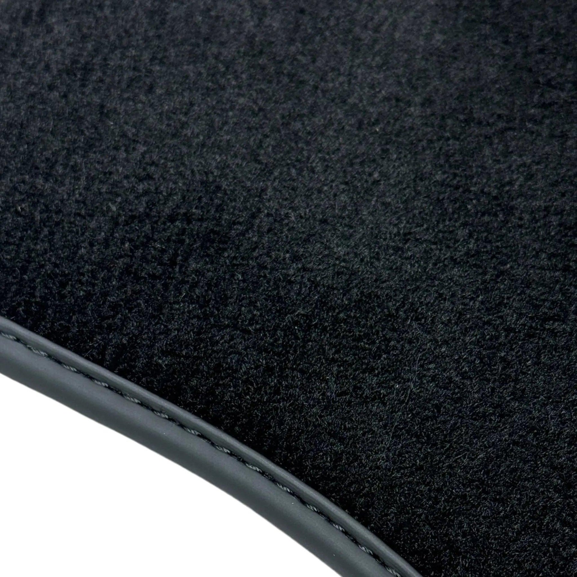 Black Floor Mats for Aston Martin DB9 (2004-2016) - AutoWin