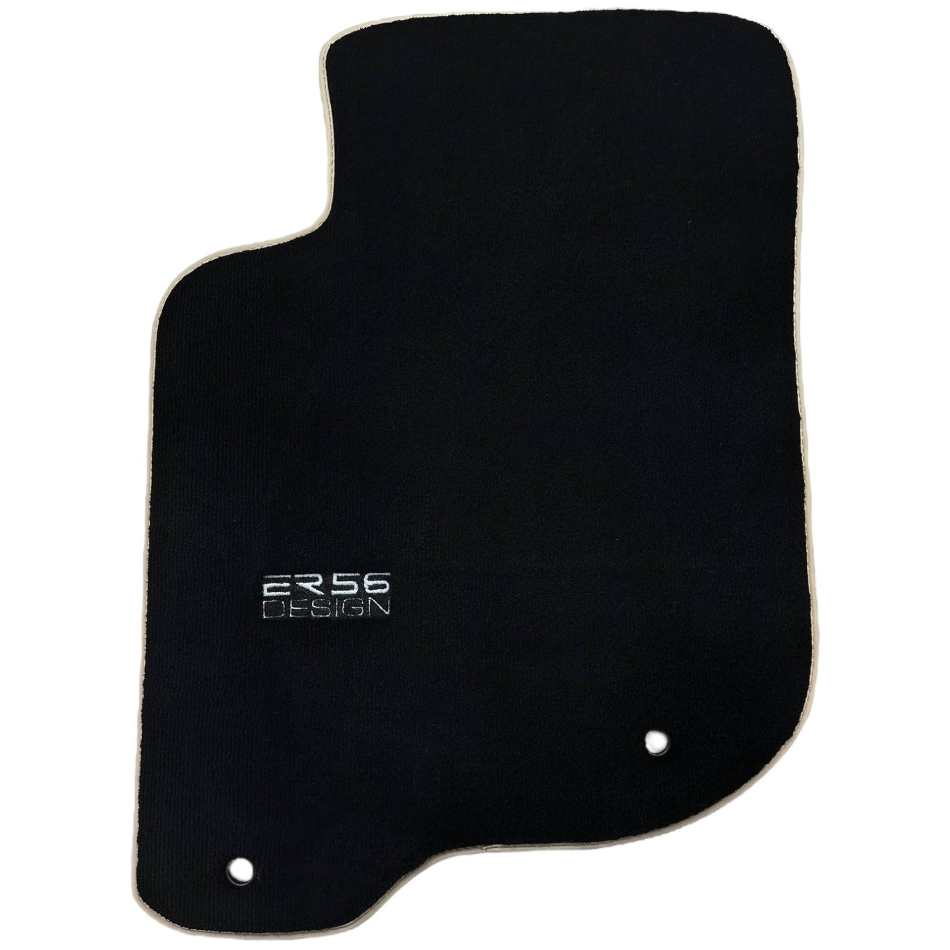 Black Floor Mats For Mitsubishi Pajero Sport (2009-2015) ER56 Design - AutoWin