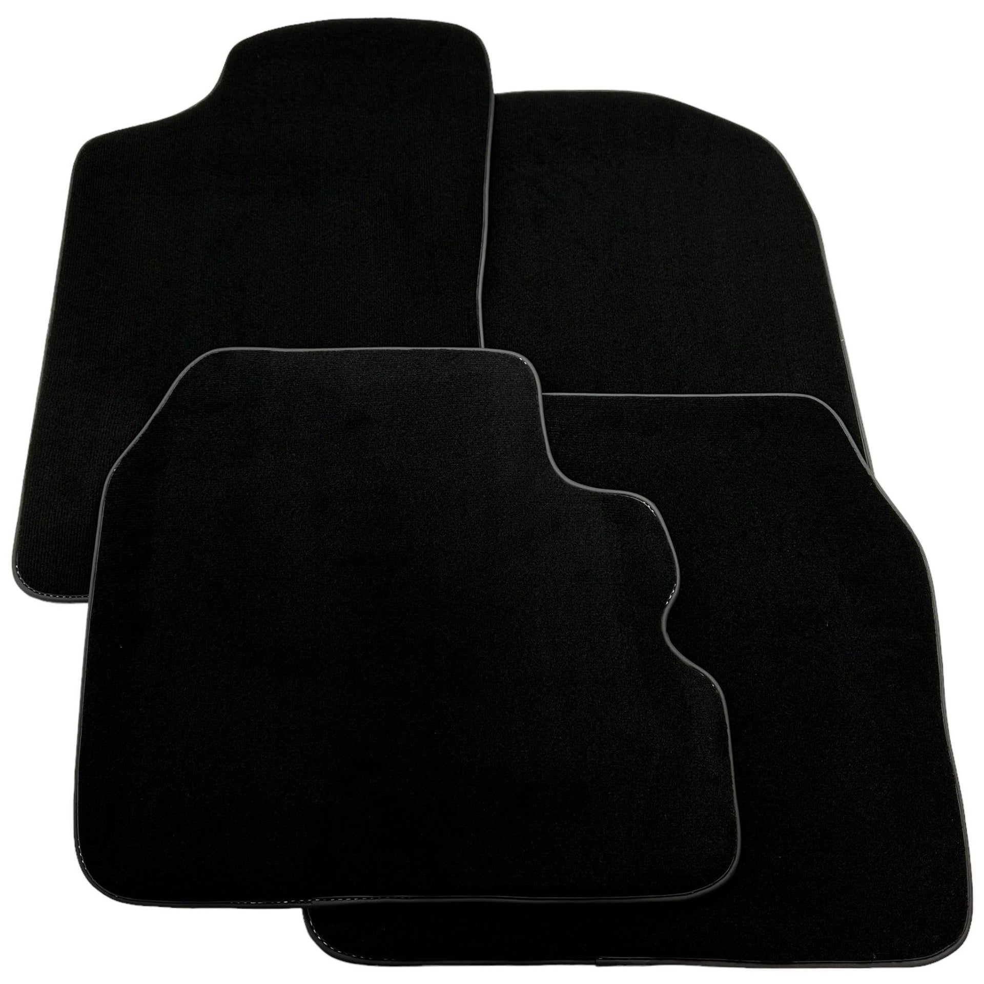 Black Floor Mats For Toyota Hilux (1998-2005) - AutoWin