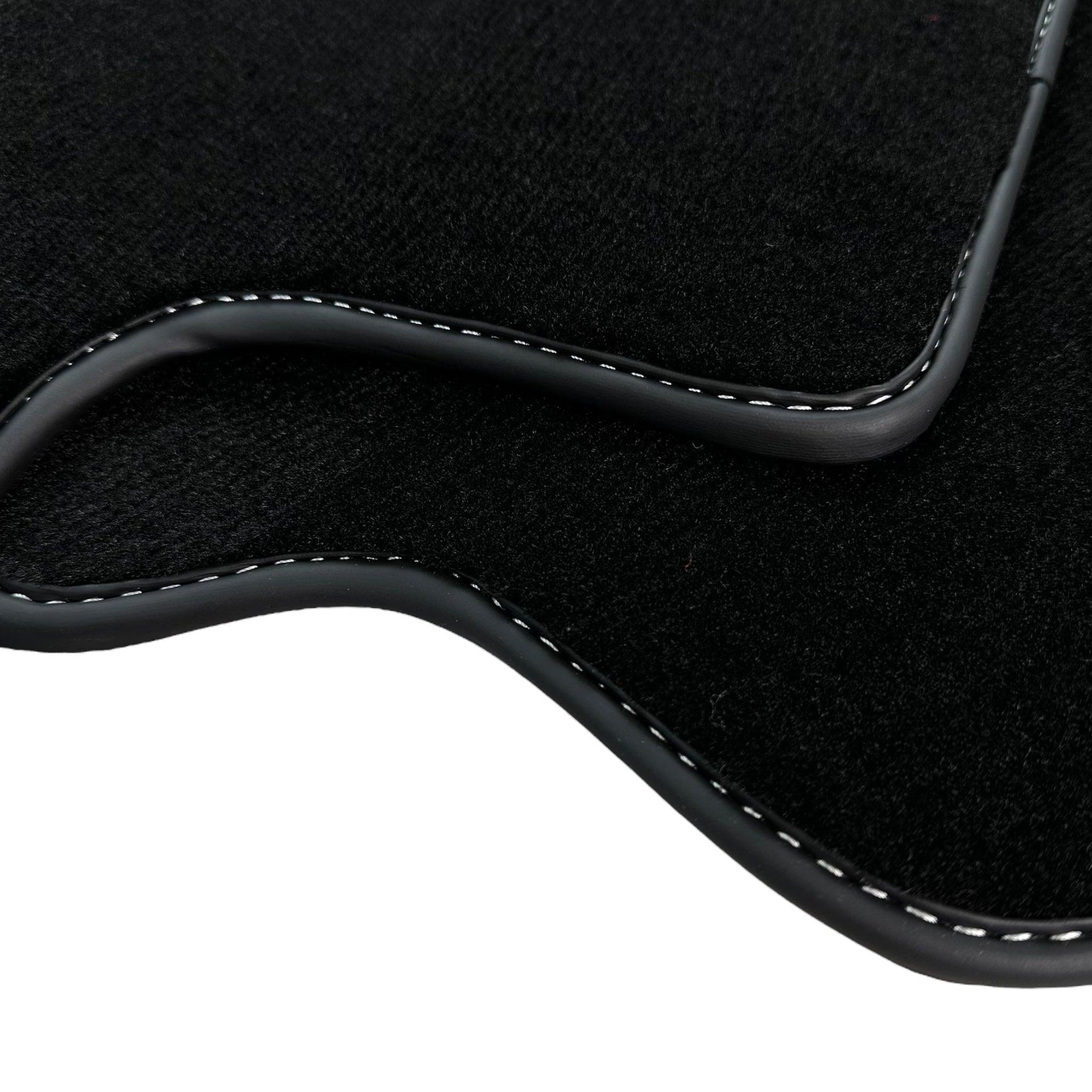 Black Floor Mats For Toyota Rav 4 (2019-2023) - AutoWin