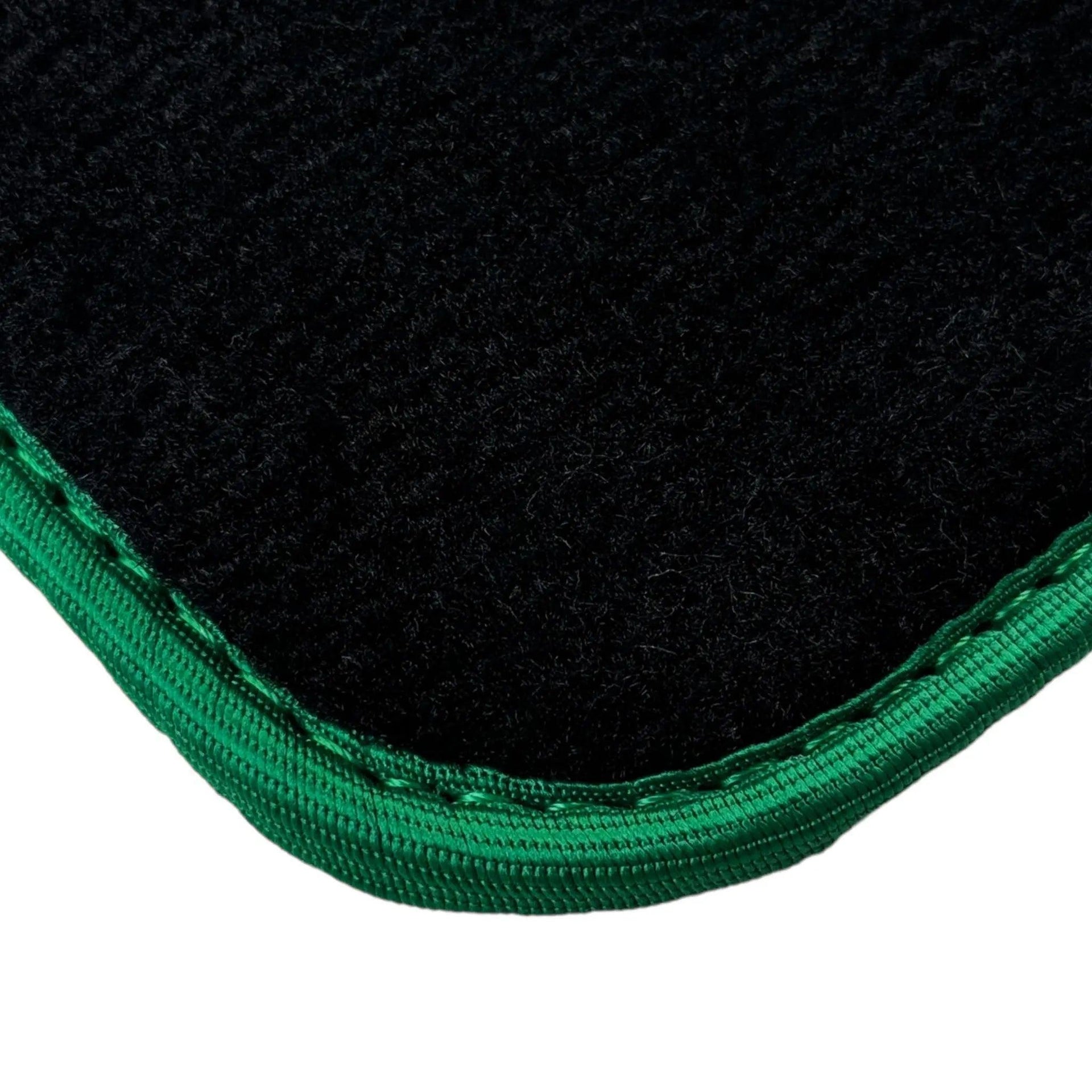 Black Mats For BMW G60 (2023-2026) Sedan | Green Trim - AutoWin