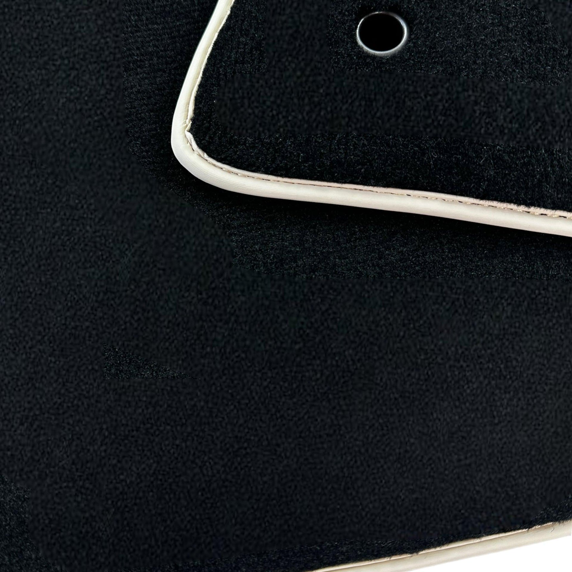 Floor Mats For Chevrolet Equinox (2005-2008) - AutoWin