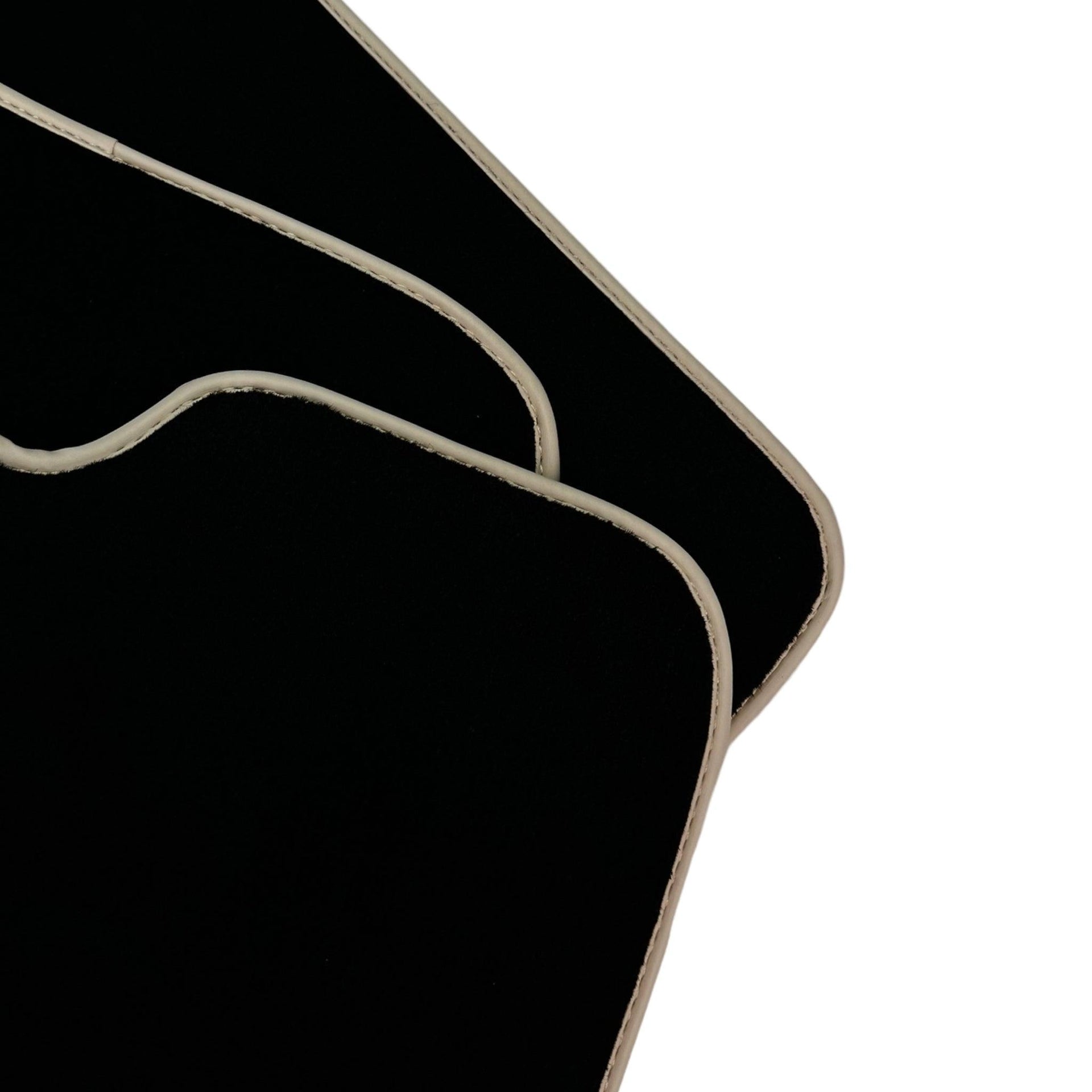 Black Floor Mats For Toyota Hilux (1998-2005) - AutoWin