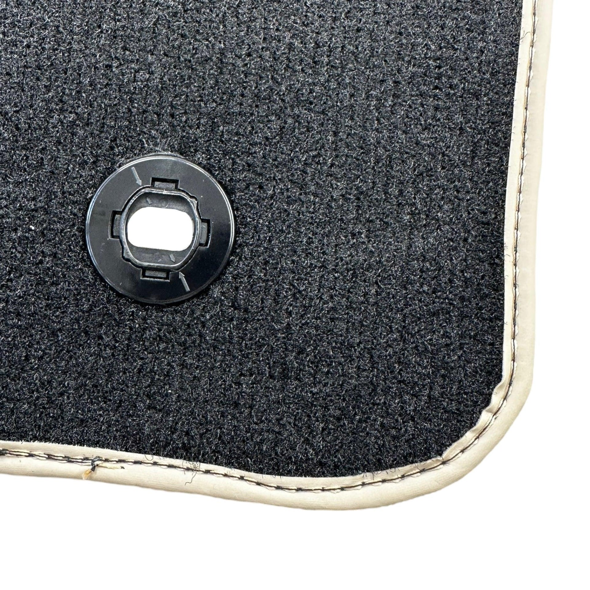 Black Floor Mats For Toyota Hilux (2005-2015) - AutoWin