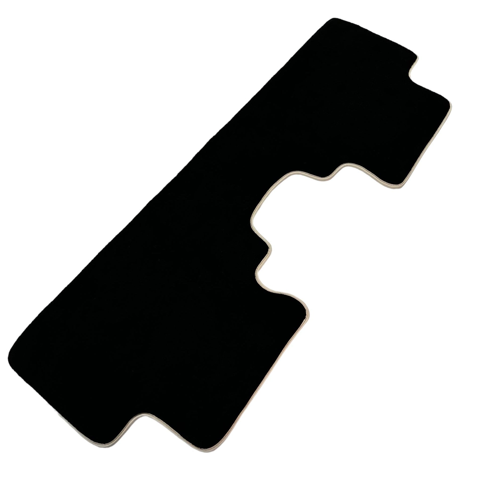 Black Floor Mats For Kia Sportage (2004-2010) - AutoWin