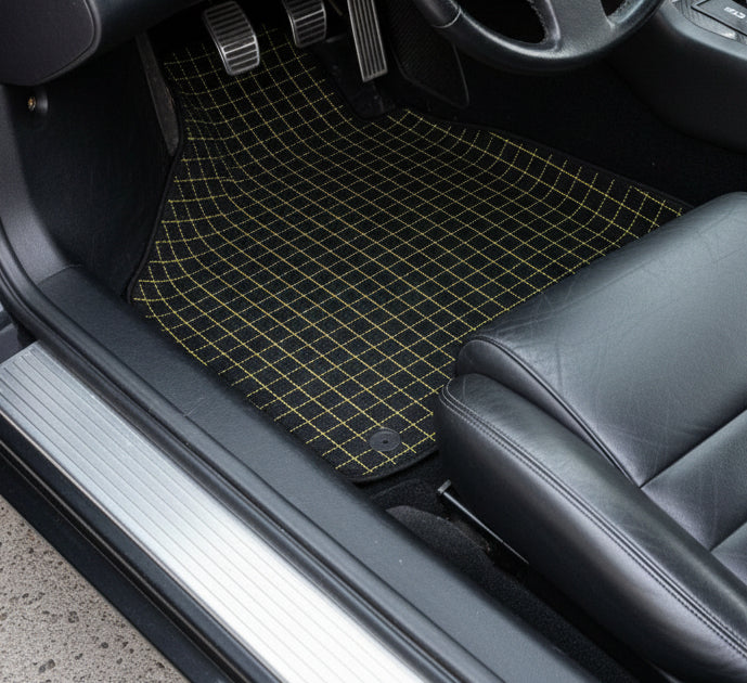 Tapis de voiture en cuir personnalisables avec un motif hexagonal entrelacé pour Lamborghini Diablo (1990-2001) - AutoWin