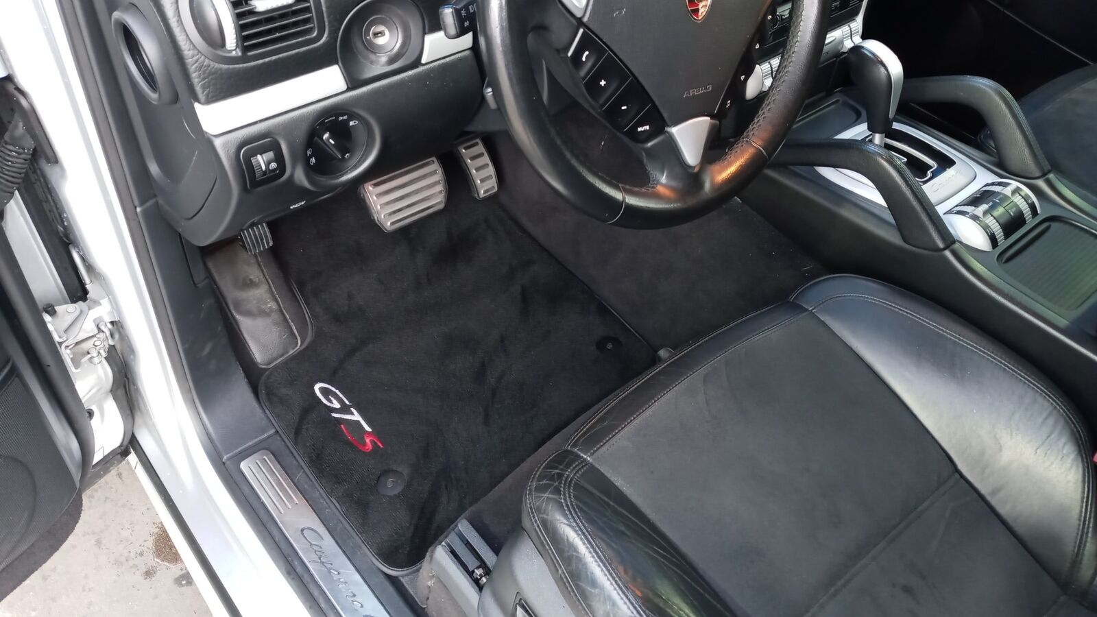 Porsche Cayenne GTS Floor Mats