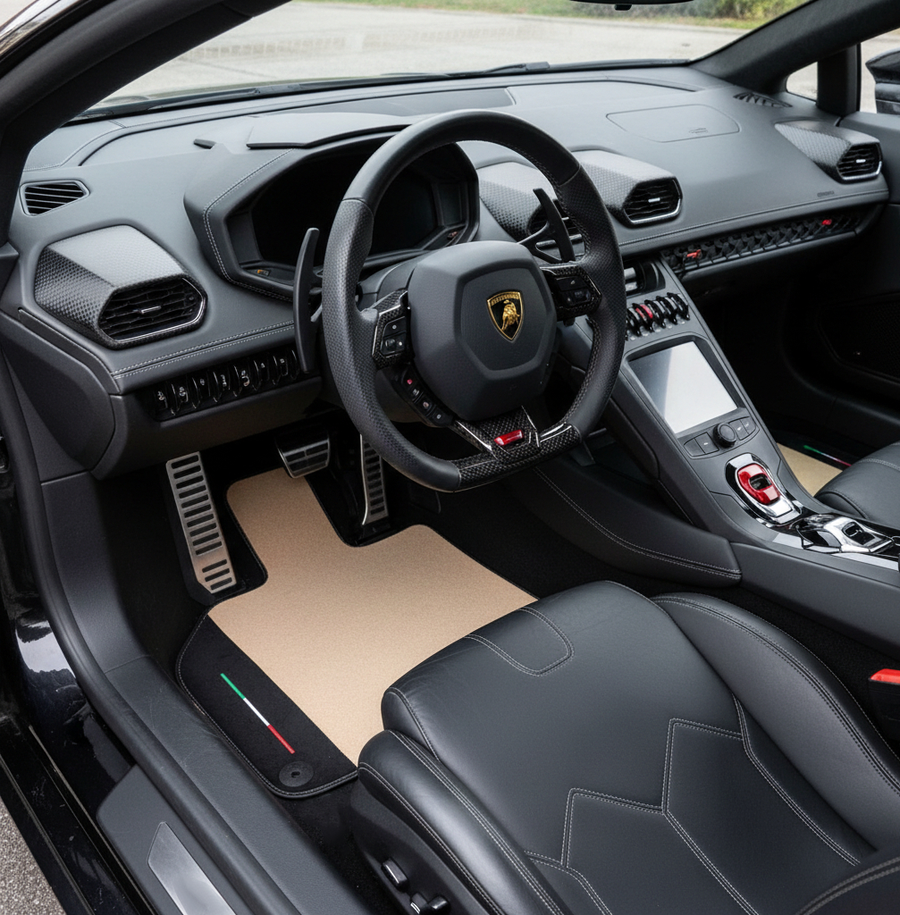 Tappetini per auto beige su misura per Lamborghini Huracan EVO con pelle Alcantara