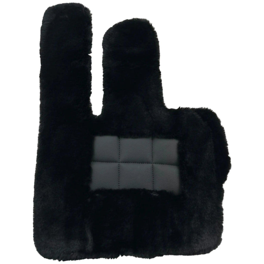 Black Sheepskin Floor Mats For Mercedes Benz B-Class W246 4Matic (2011-2019) | ER56 Design - AutoWin