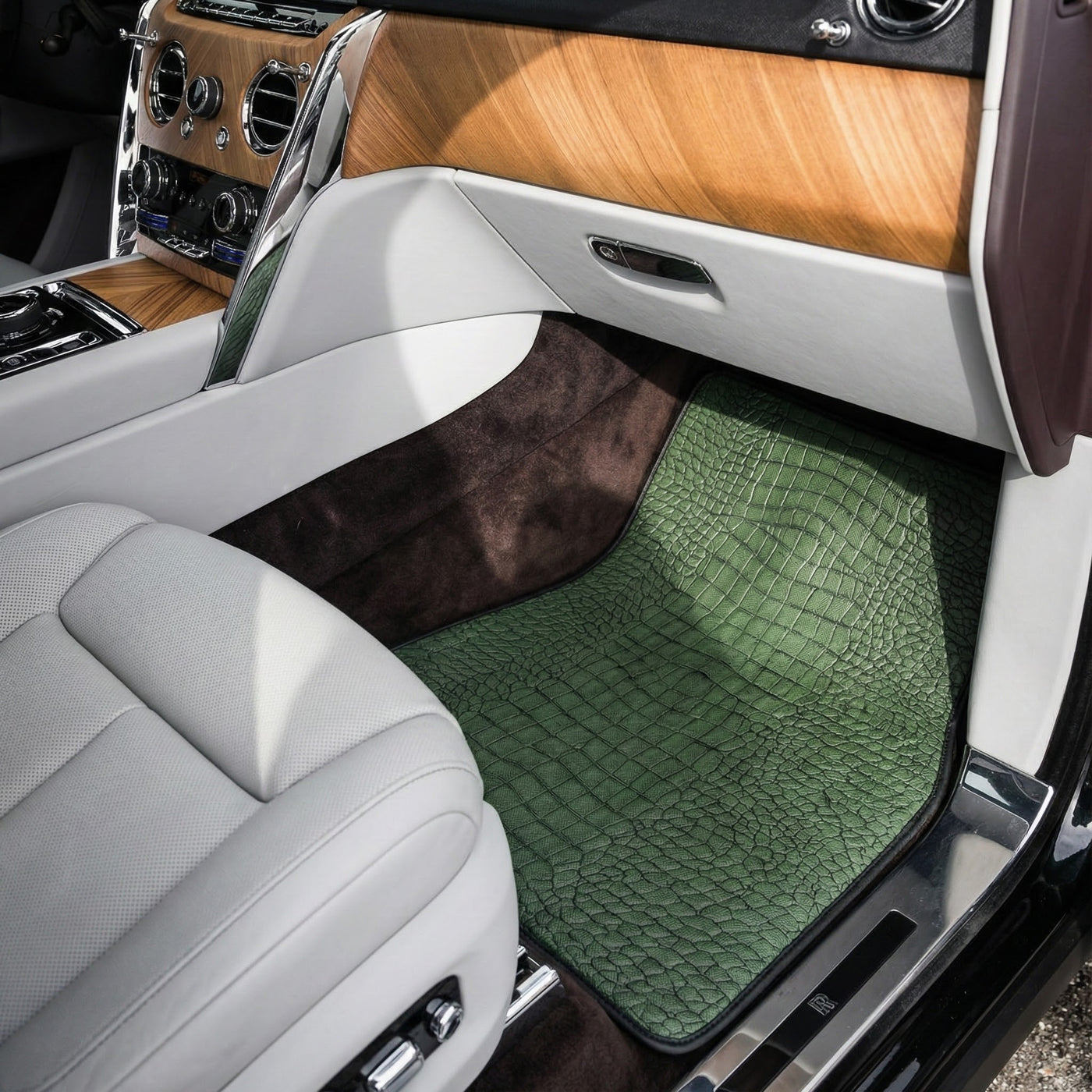 Tappetini in pelle verde per Rolls-Royce Cullinan RR31 (2018-2025)
