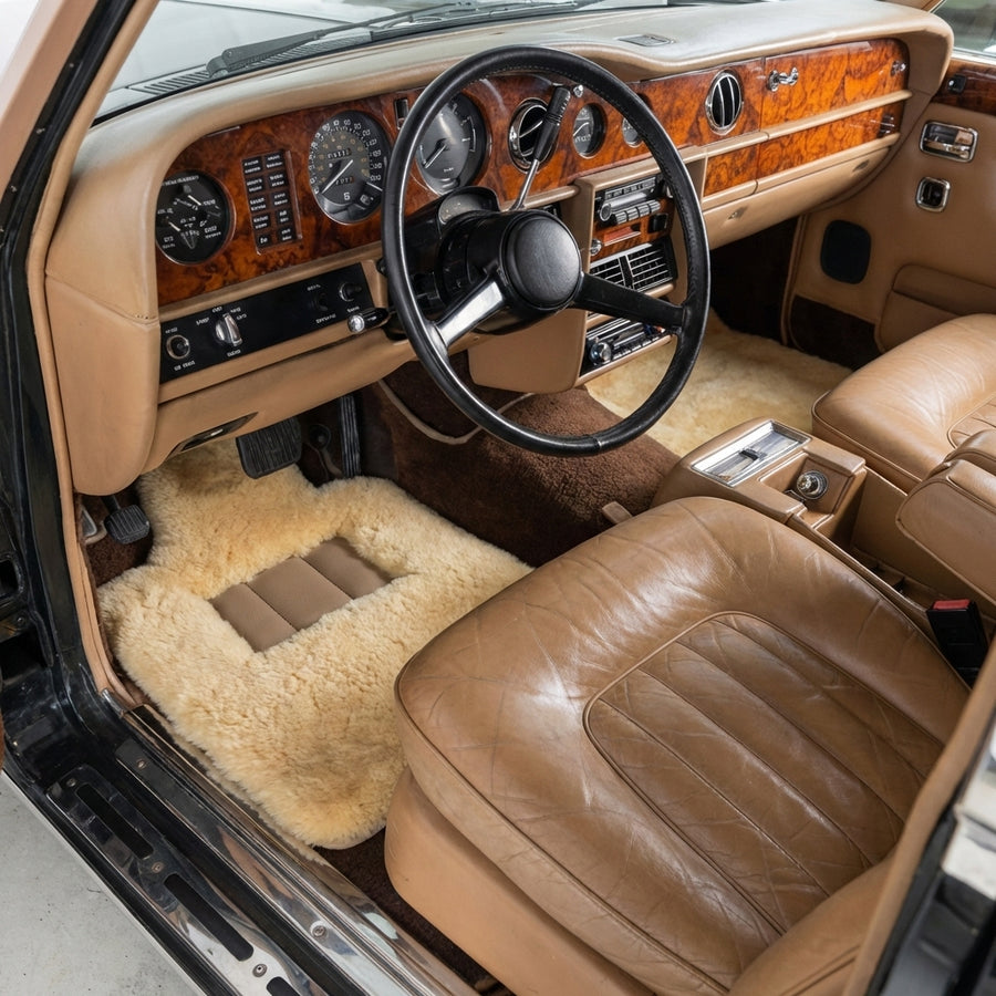 Fußmatten aus medizinischem Schaffell in Naturfarbe für Rolls Royce Wraith | Relugan