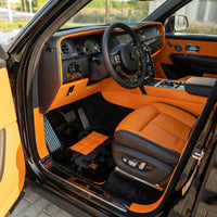 Tapis de voiture en agneau noir pour Rolls Royce Cullinan (2018-2025) avec cuir orange