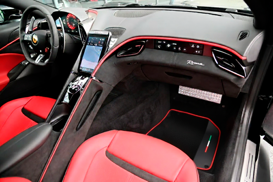 Tapis de voiture noirs pour Ferrari Roma (2021-2024) avec