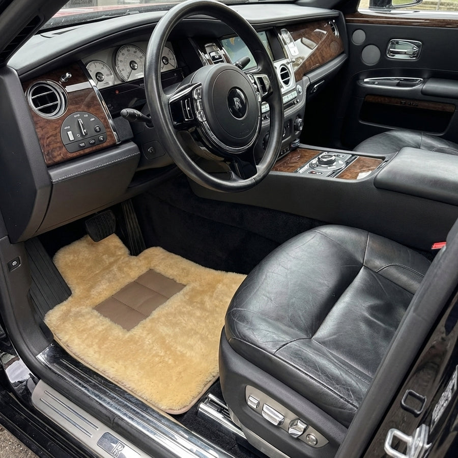 Tappetini per auto in pelle di pecora color naturale per Rolls Royce Ghost Series II (2021-2024) | Relugan