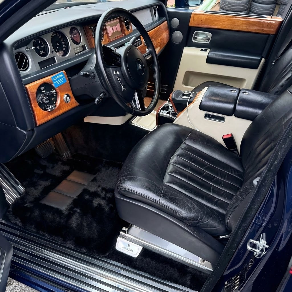 Tapis de voiture en peau de mouton noir pour Rolls-Royce Phantom VIII (2017-2024)