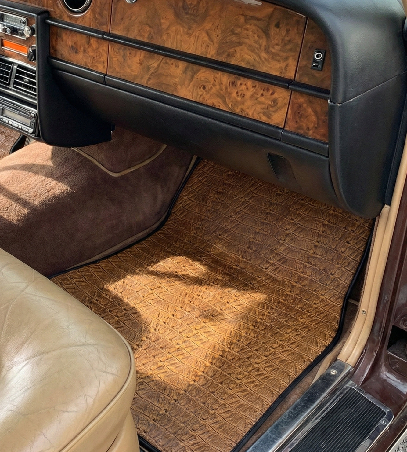Crocodile Embossed Leather Car Floor Mats for Rolls-Royce Shadow (1965-1977)