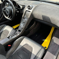 Tapis de voiture noirs pour McLaren MP4-12C (2011–2014) avec cuir jaune
