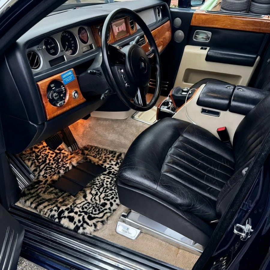 Tappetini in pelliccia di leopardo per Rolls-Royce Phantom