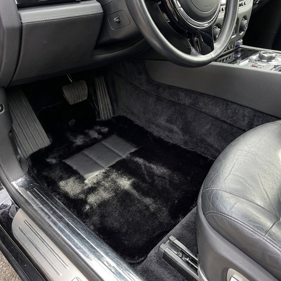 Tappetini per auto in pelle di pecora nera per Rolls-Royce Ghost Series II (2021-2024) Edizione No Steps
