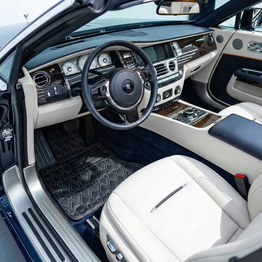 Tappetini in pelle nera su misura per Rolls-Royce Dawn