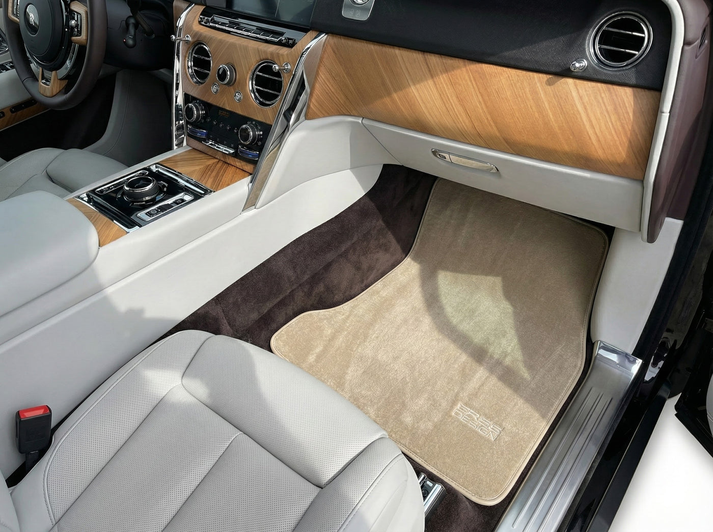 Fußmatten für Rolls Royce Cullinan RR31 2018-2025 Beige ER56 Design