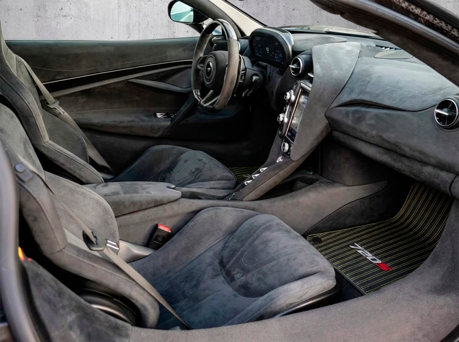 Tappetini in pelle per McLaren 720S Tappetini su misura neri con cuciture gialle