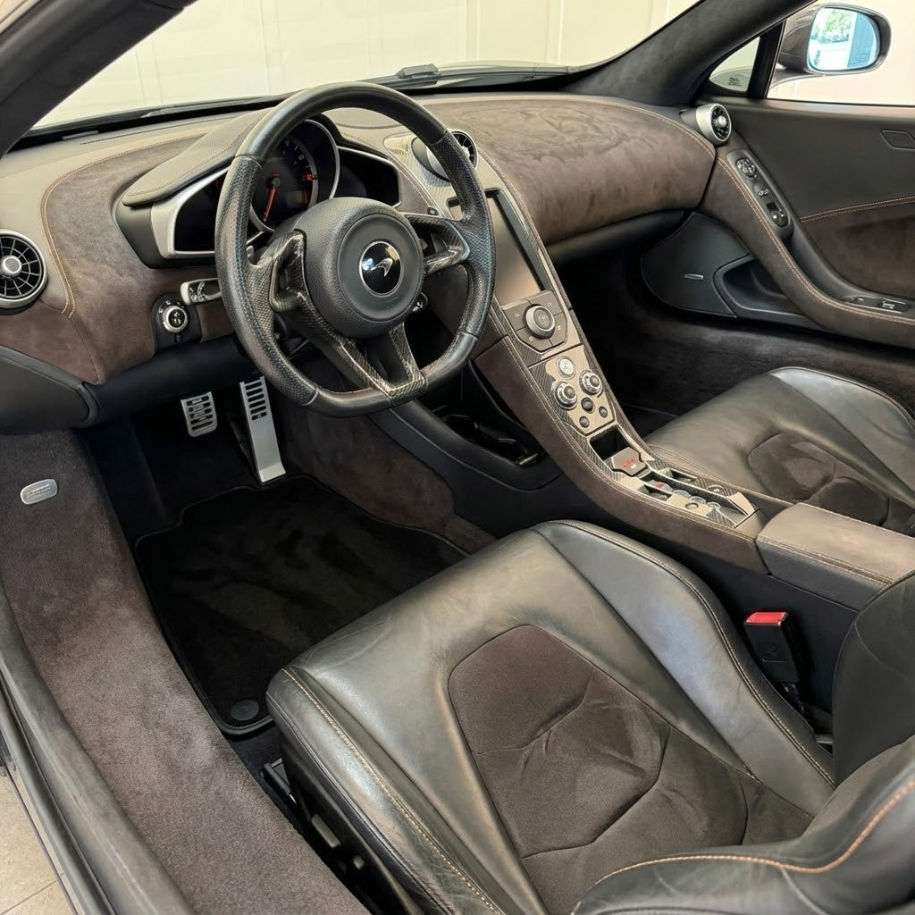 Purple Leather Black Floor Mats for McLaren MP4-12C (2011–2014) | Black Trim - AutoWin