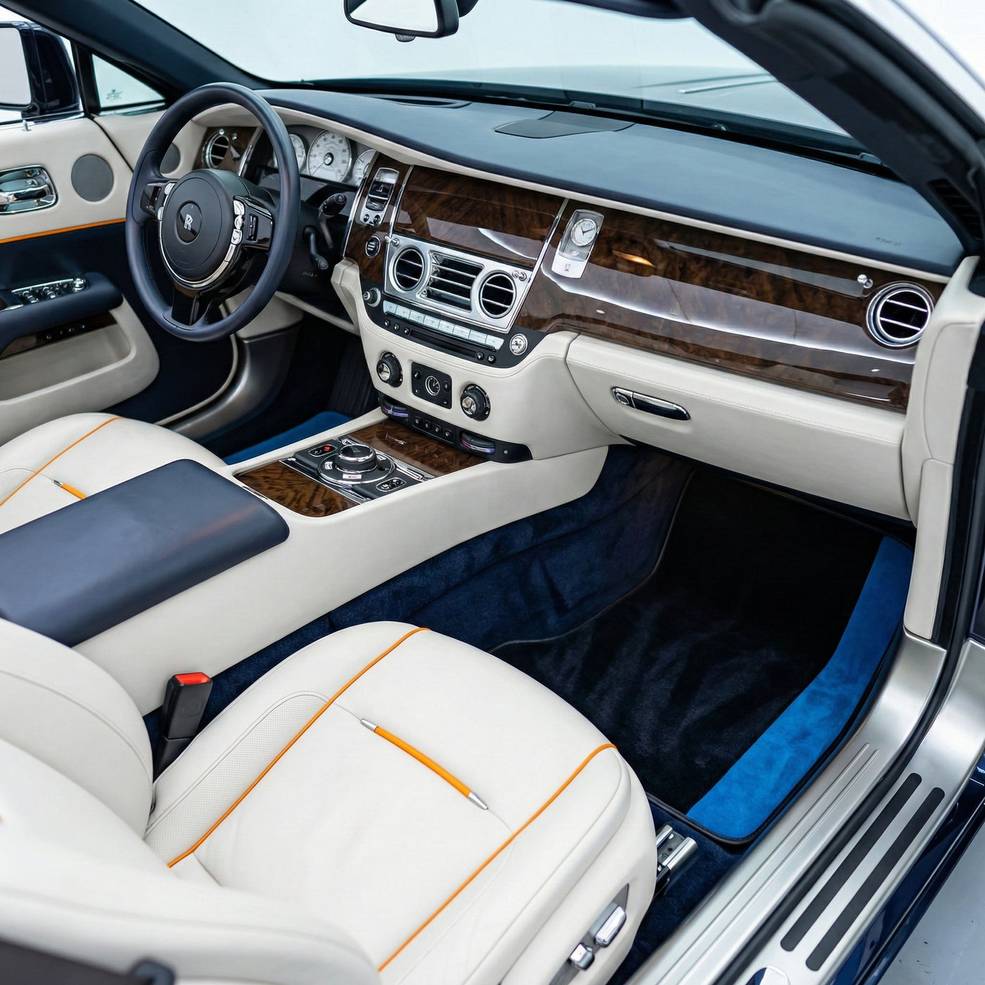 Alfombrillas negras personalizadas para Rolls Royce Dawn (2016-2023) con Alcantara azul