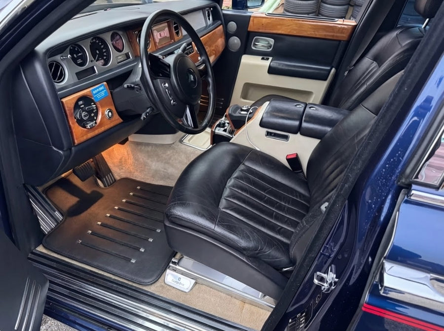 Tapis de voiture en cuir pour Rolls Royce Black Badge