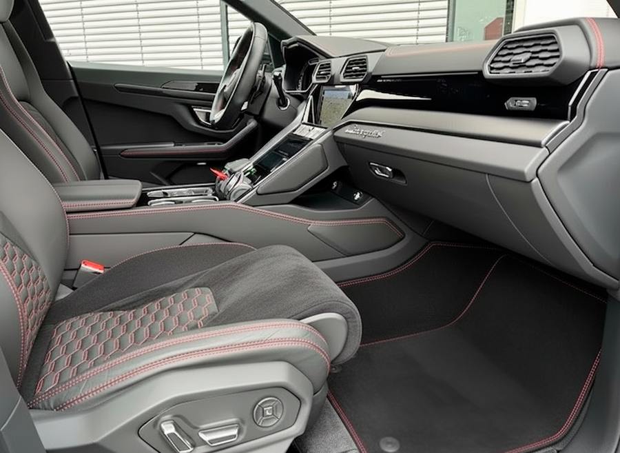 Passgenaue Autofußmatten Für Lamborghini Urus Alcantara Leder Mit Gelben Nähten
