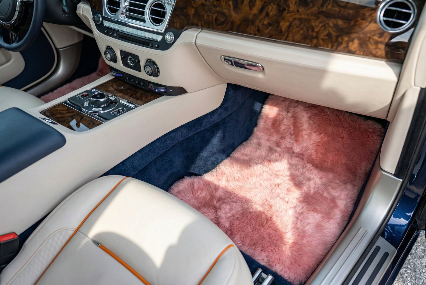 Alfombrillas de piel de oveja rosas para Rolls Royce Dawn