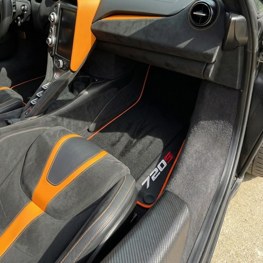 Tapis de voiture en cuir pour McLaren 720S noir sur mesure avec couture jaune - AutoWin