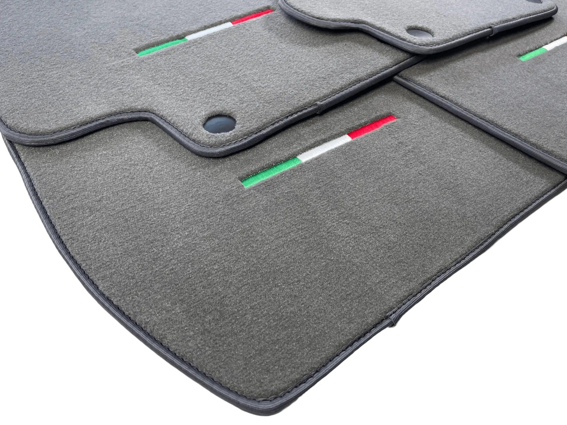 Gray Floor Mats For Maserati GranTurismo MC (2009-2010) IT Edition - AutoWin