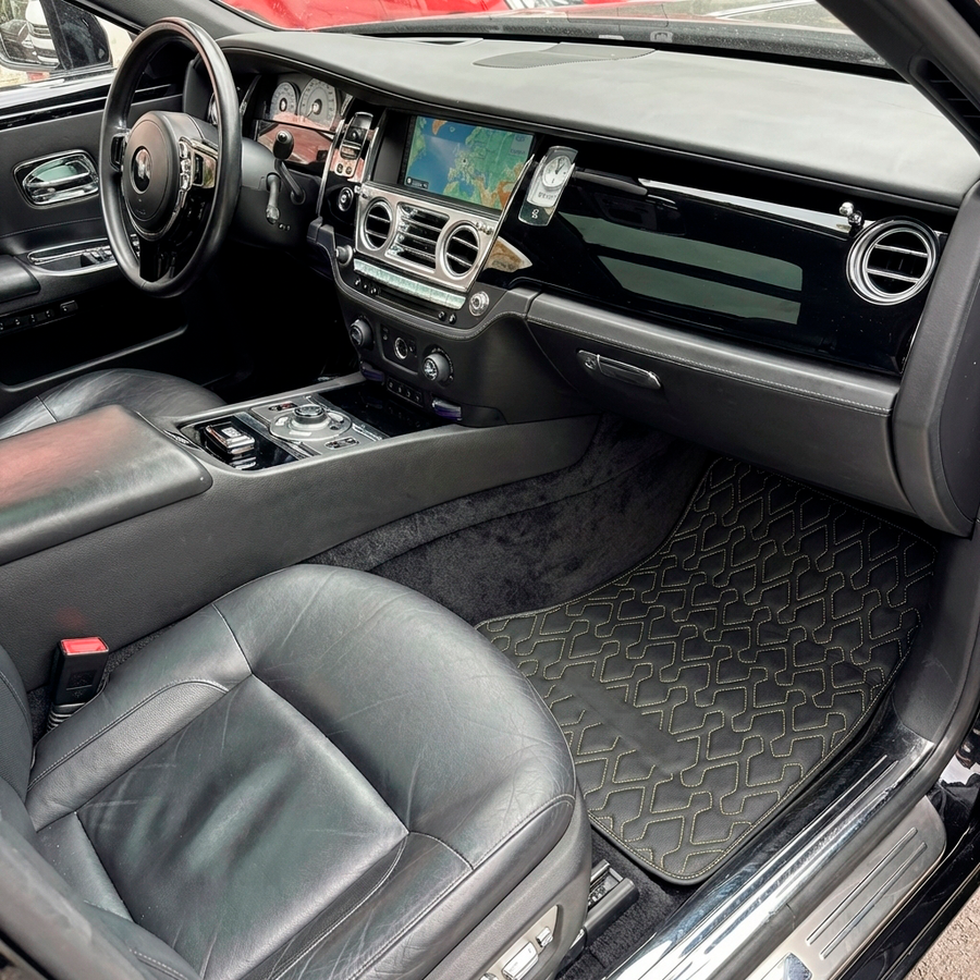 Tappetini in pelle nera su misura per Rolls-Royce Ghost