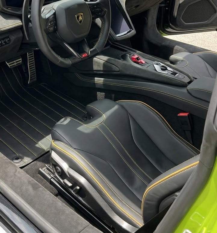 Personalisierbare Leder-Fußmatten mit Sechseckmuster für Lamborghini Temerario (2025-2026) - AutoWin