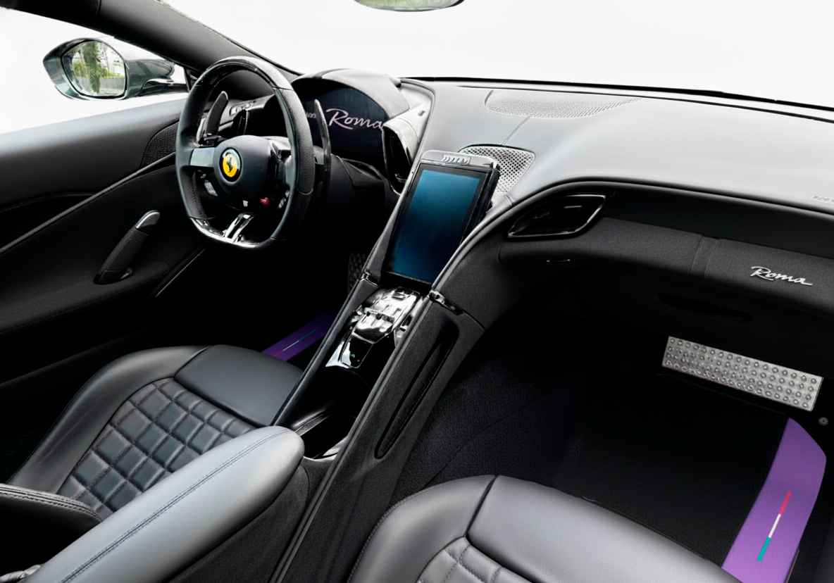 Tappetini Neri per Ferrari Roma (2021-2024) in Pelle Viola | Edizione Italiana