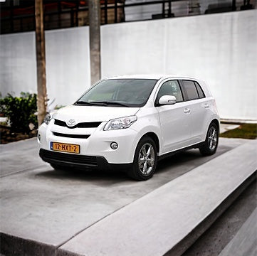 Autowins exklusive Linie von Premium-Fußmatten, die speziell für die Toyota Urban Cruiser-Modelle 2009 und 2014 entwickelt wurden.