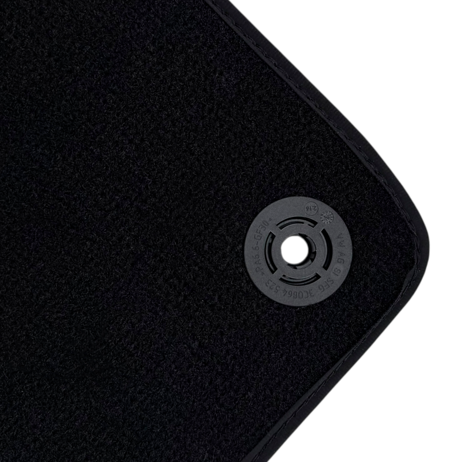 Black Car Floor Mats for Lamborghini Urus (2018-2026) with Floral Skull Design Borders