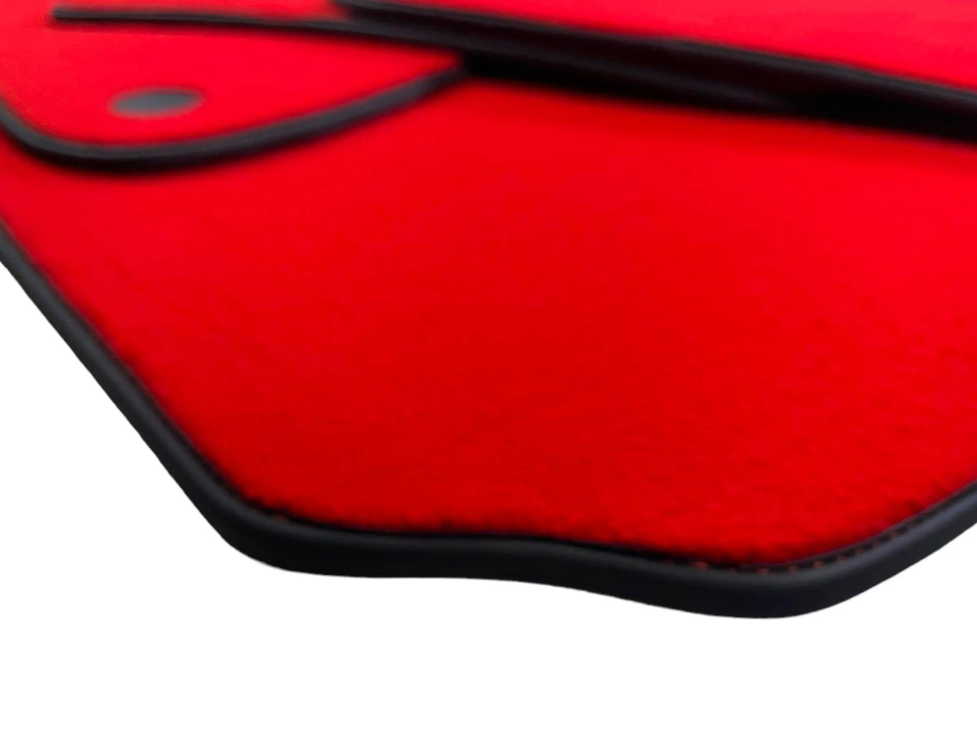 Red Floor Mats For Mercedes-Benz SL R231 2012–2020 Black Trim - AutoWin