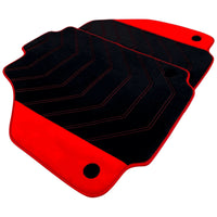 Tapis de sol en Alcantara noir pour Ferrari 488 GTB (2016-2022) avec accents en Alcantara rouge