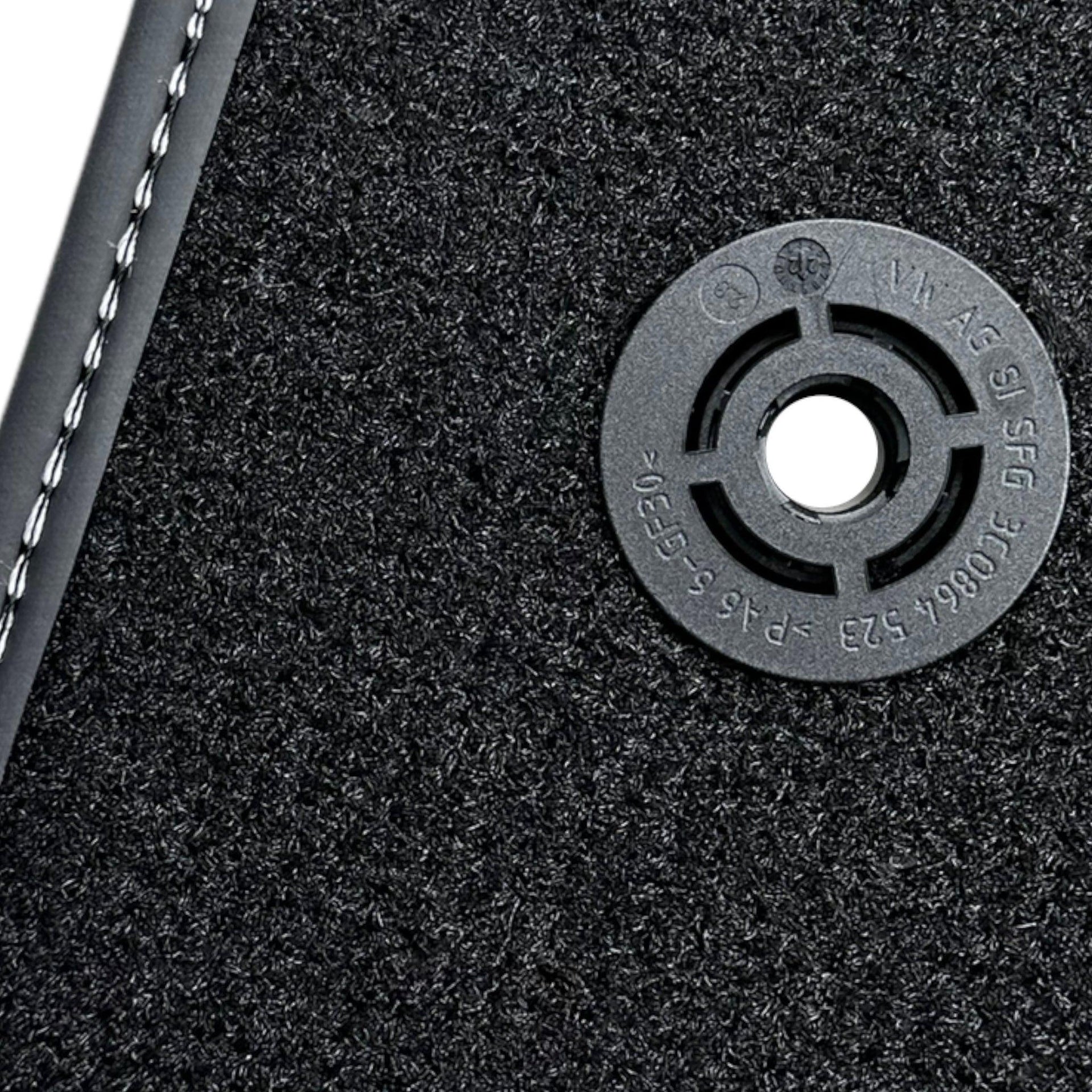 Black Floor Mats for Audi TT MK2 Convertible (2006-2014) - AutoWin