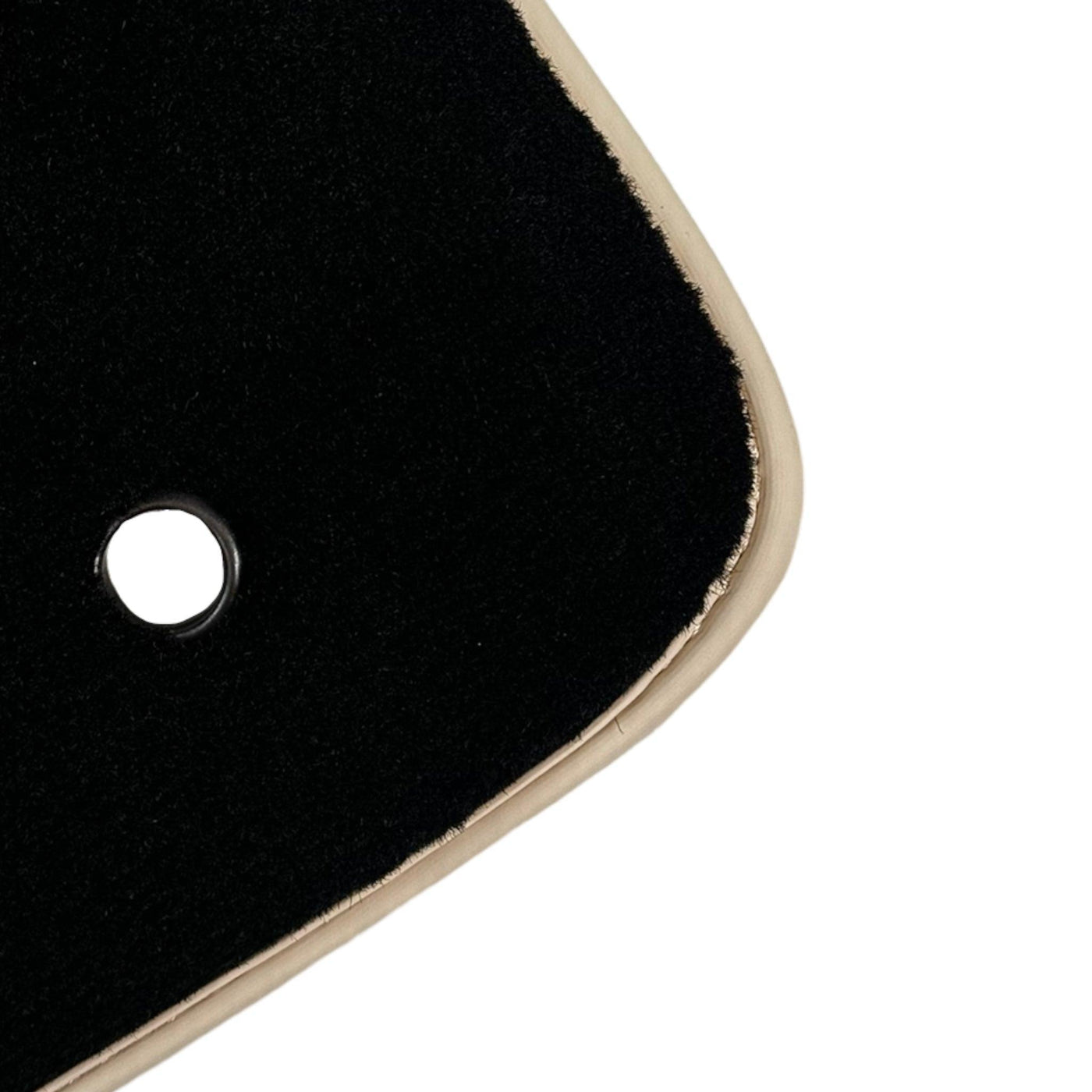 Black Floor Mats For Ford F150 (2009-2014) ER56 Design - AutoWin